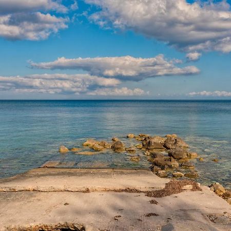 Апартаменти Seafront Spirit Apts Закінф Екстер'єр фото